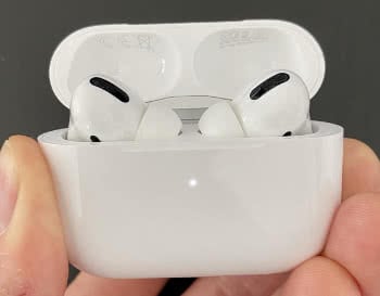 AirPods Pro LED